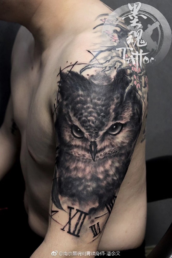 猫头鹰写实纹身